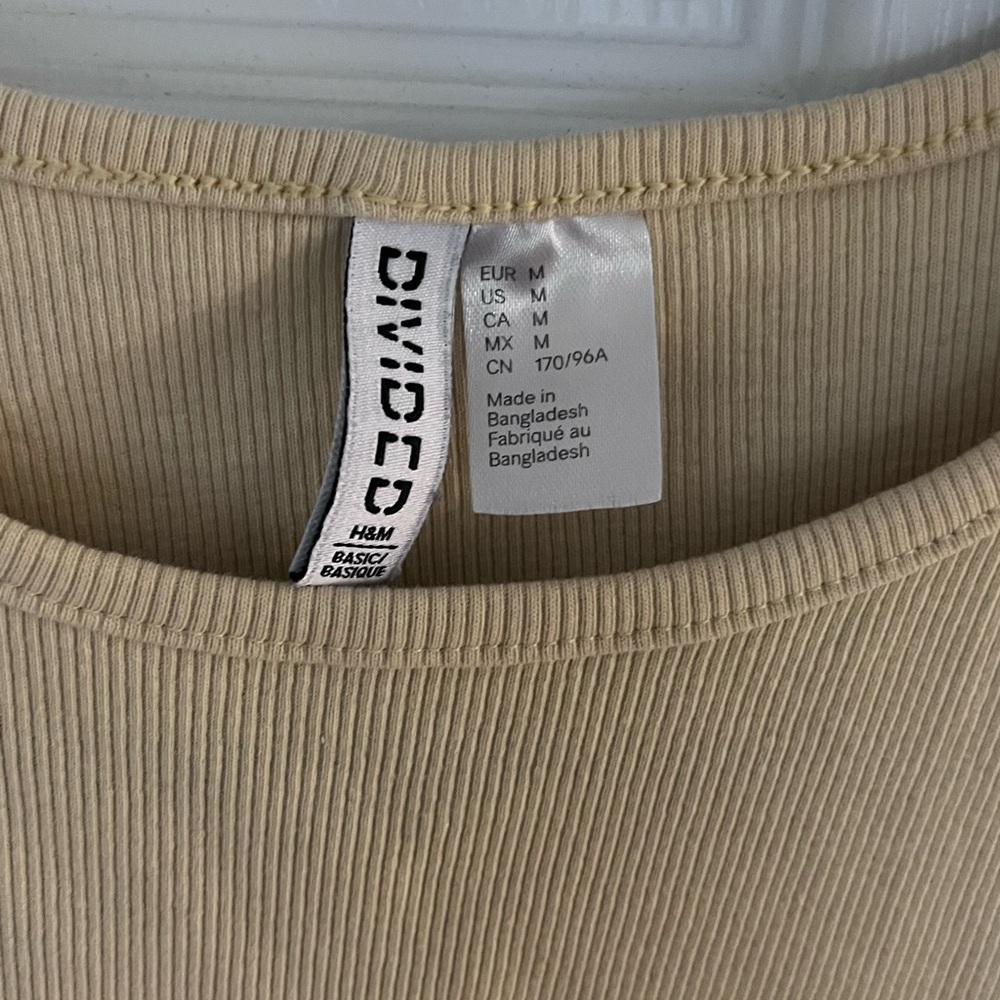 H&M Light Beige Ribbed Crop Top - Picture 2 of 3